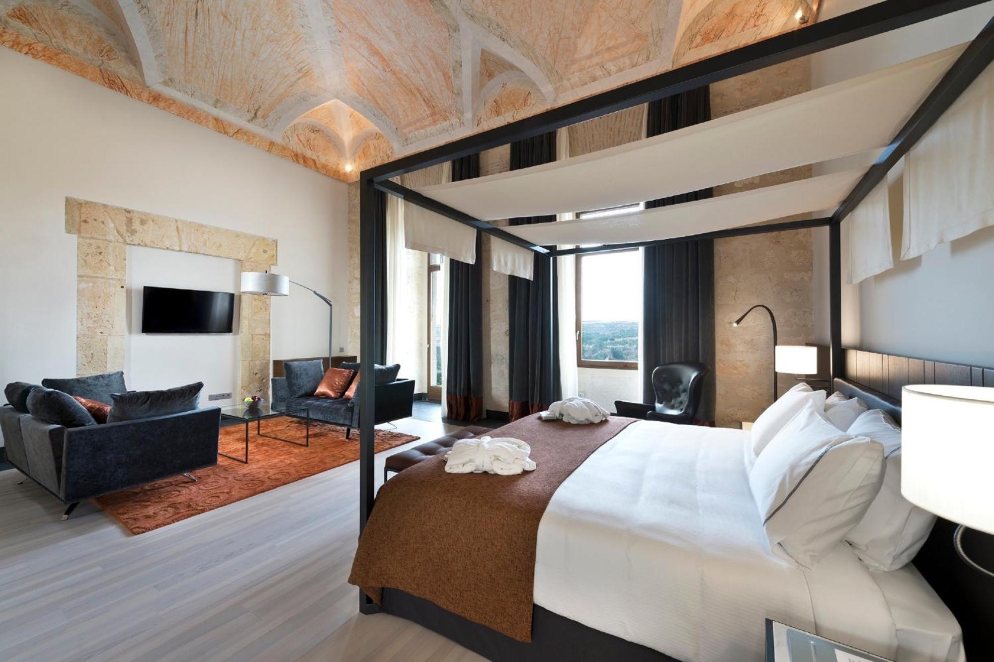 Presidential Suite,1585480060:JPEG