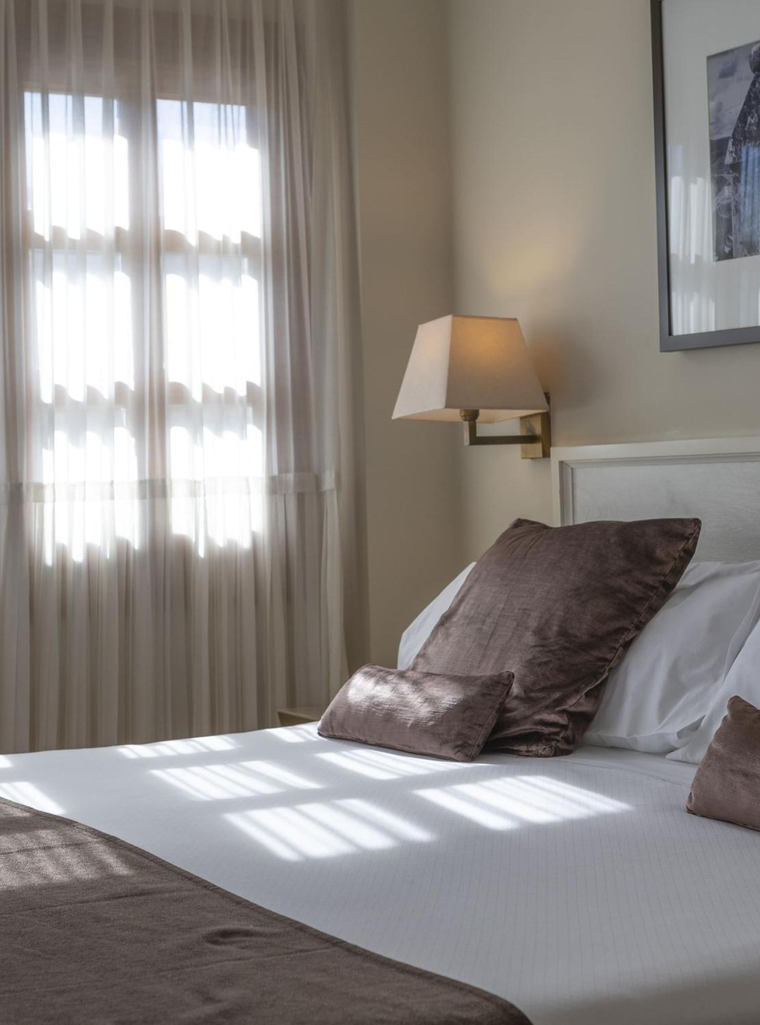 Classic Double Room,1631546969:JPEG